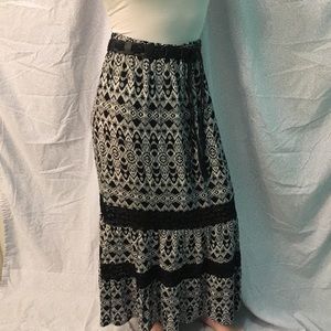 long black and white patterned skirt